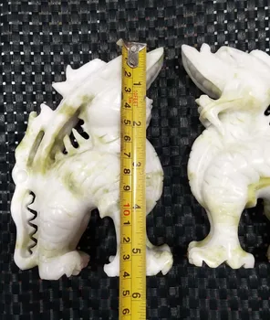 

China Lantian hand-carved jade to Tianzhu beast family office decorations