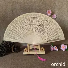 1 piezas hecho a mano antiguo artesanal Vintage hueco incienso madera de señora ventiladores plegable de estilo chino de talla de madera de impresión decoración