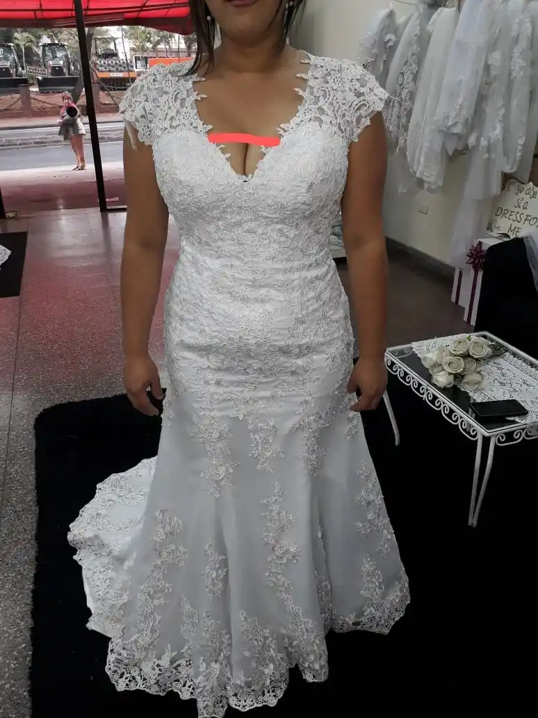 

2018 new custom size luxury cap sleeves mermaid vintage design lace applique bridal gown cap sleeves dresses