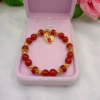 

Zodiac Chicken 8mmRed Stone Bracelet Female Simple Imitation Shock Gold Transporter Bead Handle Gift