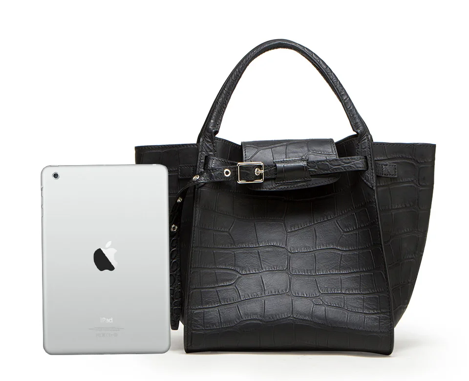 C3018-black_25