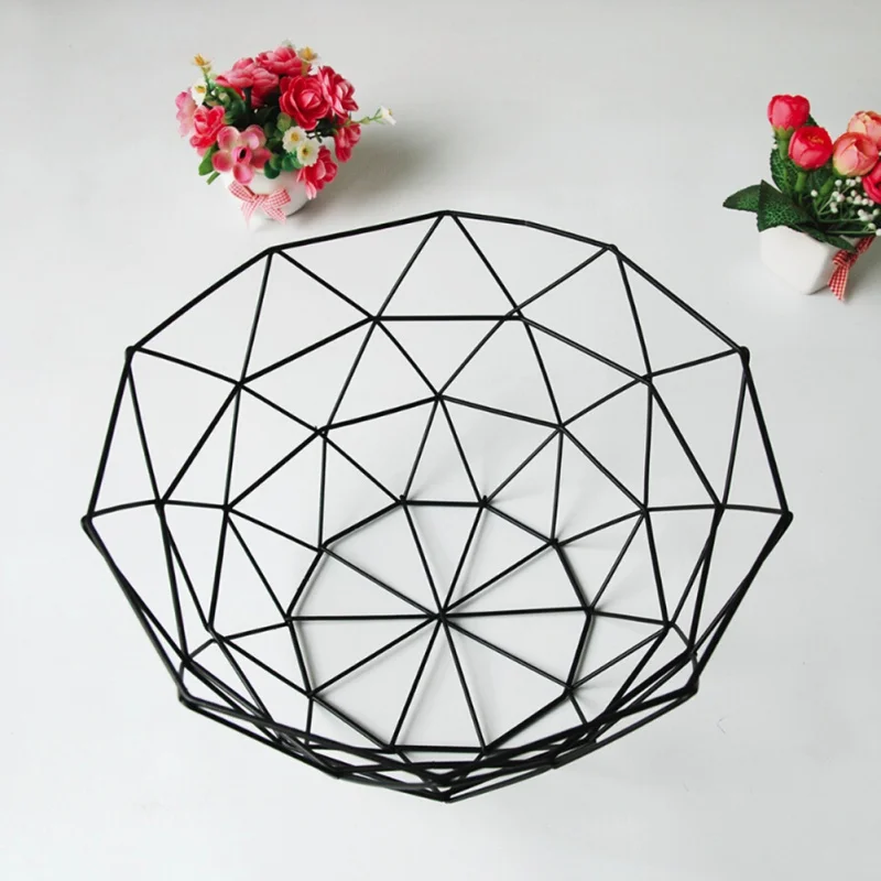 سلة التخزين الإبداعية الوجبات الخفيفة الحلوى سلة سطح المكتب غرفة نوم المطبخ سلة فاكهة ديكور الأوروبي الحديد الجوف الأسود سلة التخزين