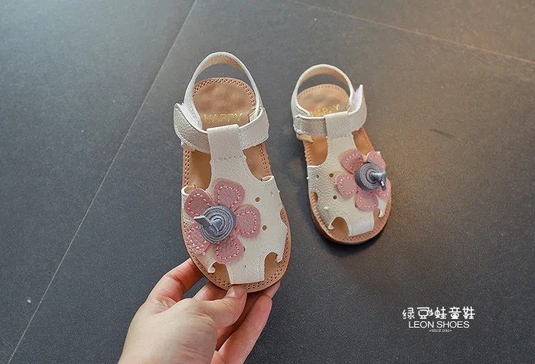 Летние новые детские сандалии для девочек Baotou мягкая подошва цветок детская обувь для принцесс пляжная обувь#1