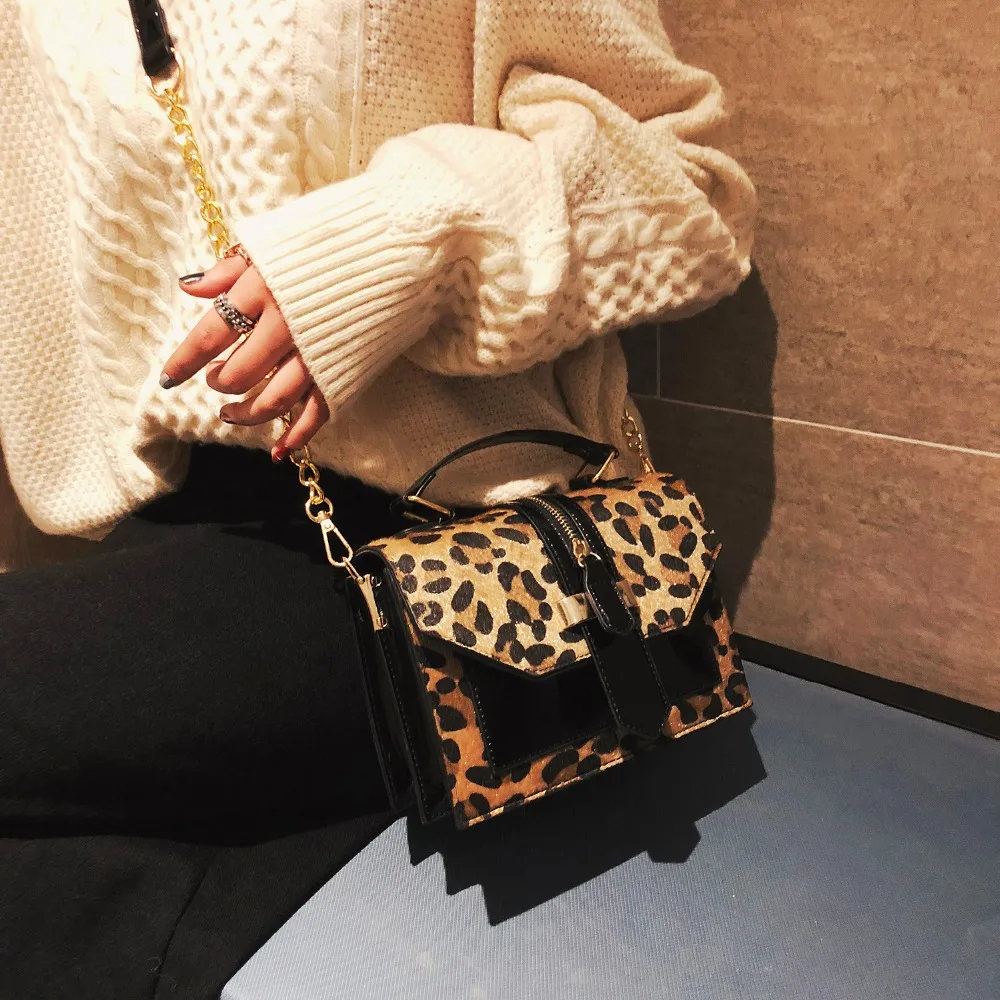 ليوبارد Crossbody حقائب للنساء مع سستة الديكور السيدات سلسلة حقائب والمحافظ براءات الاختراع والجلود حقيبة كتف صغيرة ليوبارد Crossbody حقائب للنساء مع سستة الديكور السيدات سلسلة حقائب والمحافظ براءات الاختراع والجلود حقيبة كتف صغيرة