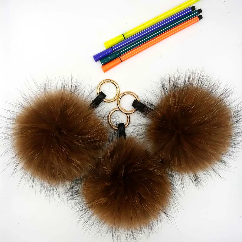 

Ms.MinShu Raccoon Fur Pompoms for Hat Real Fur Balls Natural Fox Fur Pompons Keychains Fox Fur Charm Bag Pendant