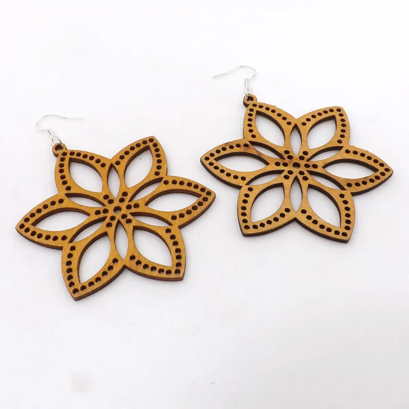 Qiaohe 1 Pair Good Quality Wood Earrings Organic brown Hollow African Woman Wooden Brincos Pendant 6.2x6.6cm/2.4x2.6'' E62 5 E62-2