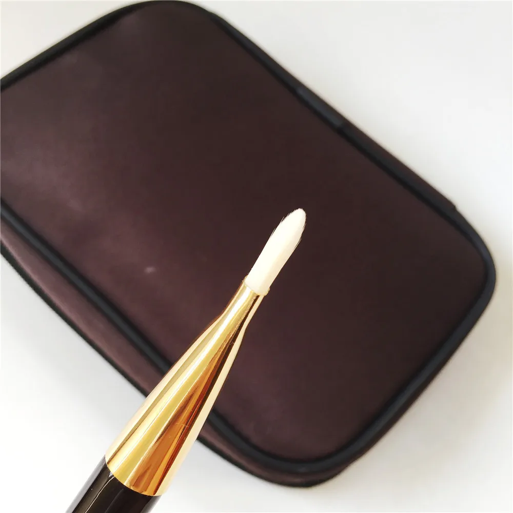 yani TF-SERIES SHADE AND ILLUMINATE BRUSH 04 _ 4