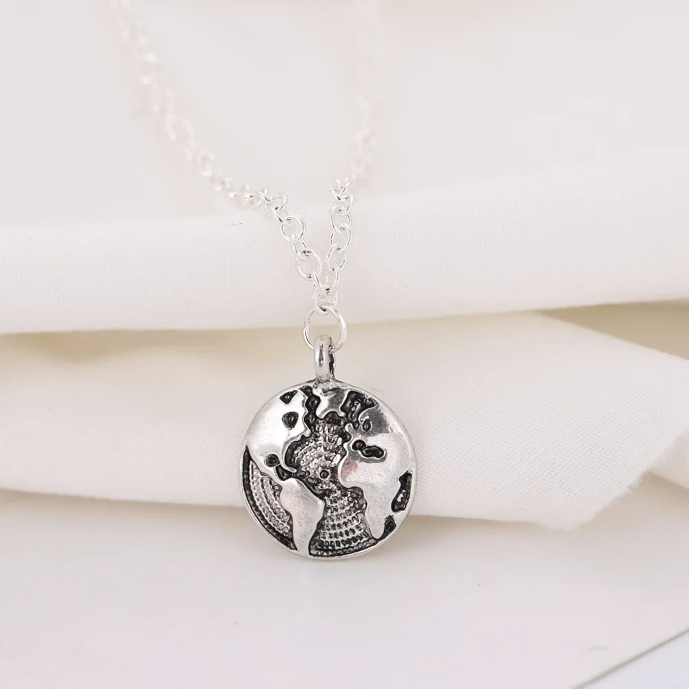 

Daisies World Map Necklaces Planet Earth Pendant Necklace Round For Women Girl 10pcs/lot
