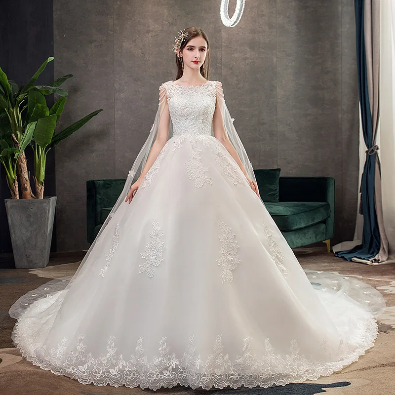

Off White With Big Train Plus Size 2019 New Wedding Dress O Neck Sleeveless Lace Applique Slim Luxury Bridal Gown Robe De Mariee
