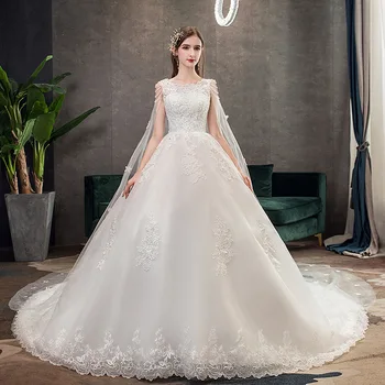 

Off White With Big Train Plus Size 2019 New Wedding Dress O Neck Sleeveless Lace Applique Slim Luxury Bridal Gown Robe De Mariee