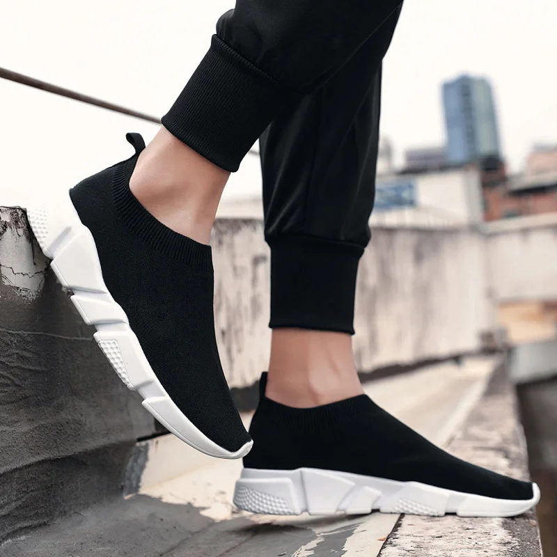 Мужские кроссовки на плоской подошве ZHENBAILI черные из дышащего сетчатого