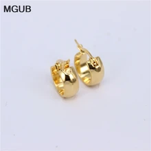 MGUB Pequeno 15mm brilhante brincos de aço inoxidável cor de ouro populares homens e mulheres bonitos acessórios LH374 pessoal confortável