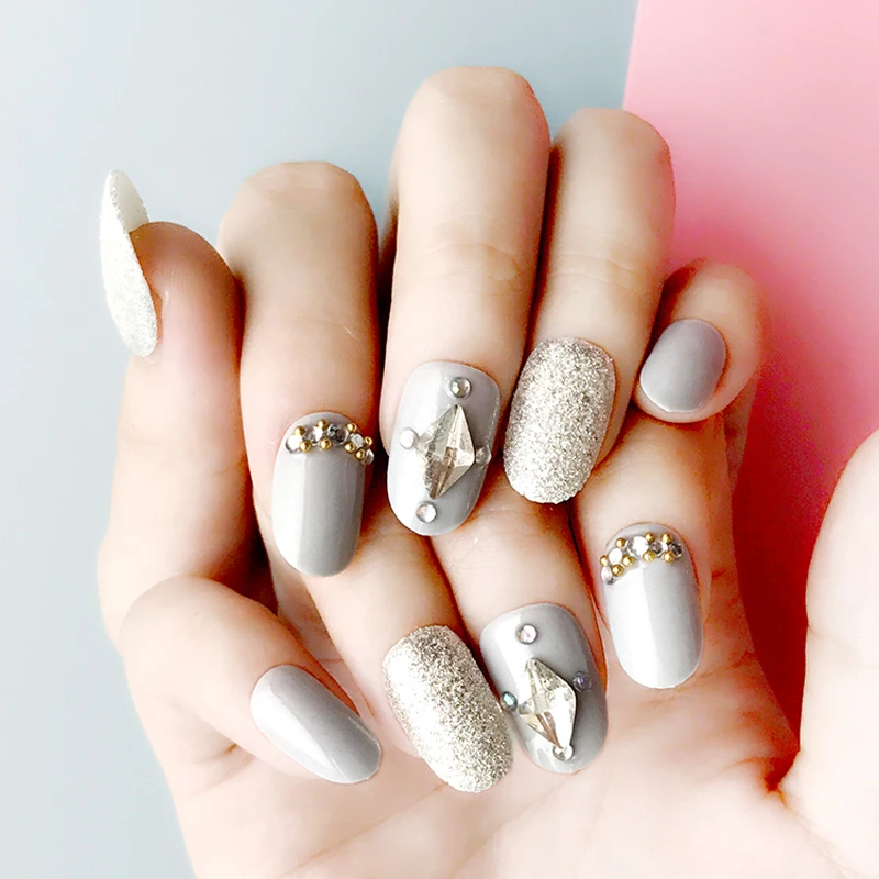 

Short Round Head False Nail 24pcs 3D Diamond Press On Nails Faux Ongles Shiny Crystal Fake Nails With Designs Full Nail Art Tips