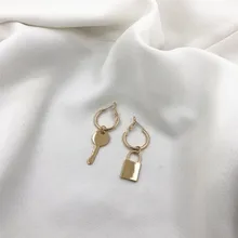 1 пара Европейский минималистичный индивидуальный тренд кулон «Ключ» серьги-кольца Золотой Серебряный Цвет Асимметричный Шарм EarringsE505-T2