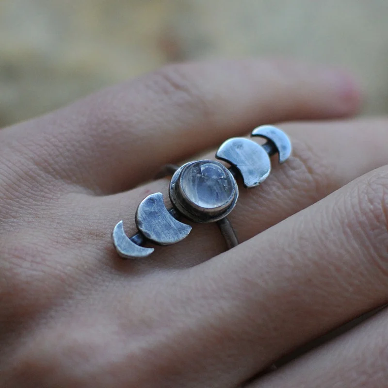 

Cute Female Small Wedding Finger Ring Fashion Unique Style Moon Phase Engagement Ring Boho Simple Moonstone Ring Jewelry