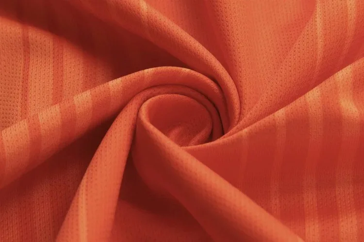 4556944711_1861772048