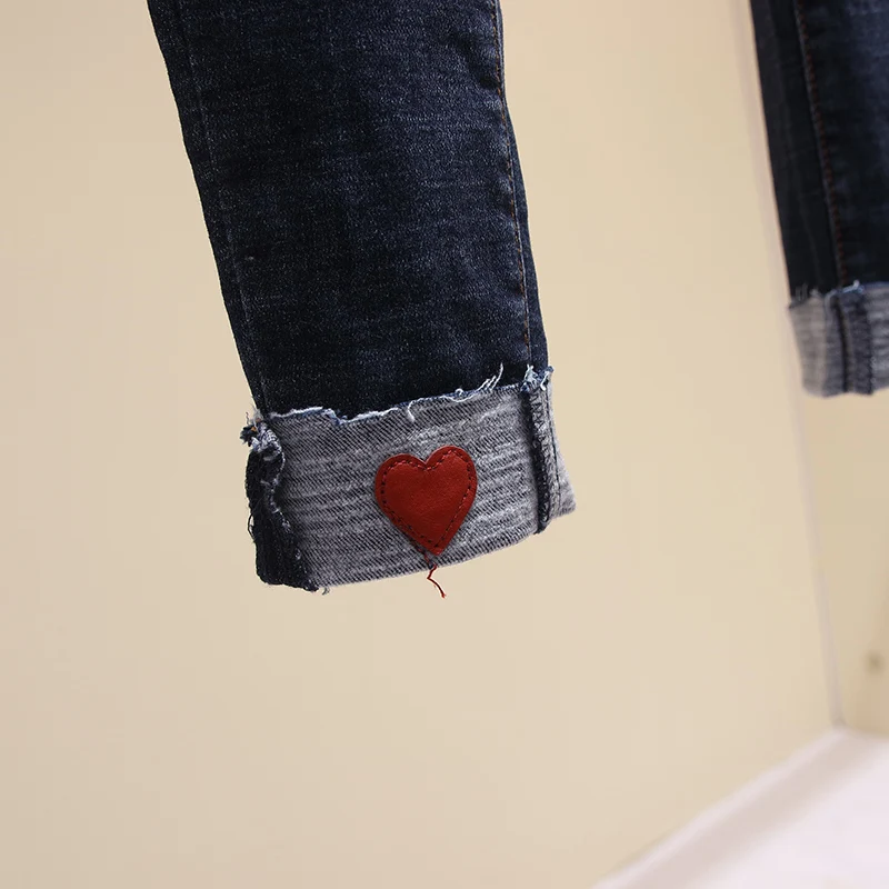 Sokotoo женские обтягивающие джинсы-карандаш с нашивкой в виде красного сердца, большие размеры, джинсы с высокой талией, темно-синие джинсовые штаны