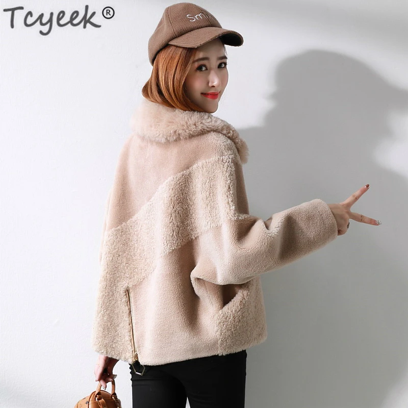 

Tcyeek Autumn Winter Jacket Women Sheep Shearing Fur Coats Female Short Natural Wool Overcoat Warm Spring Clothes 2019 LWL1379