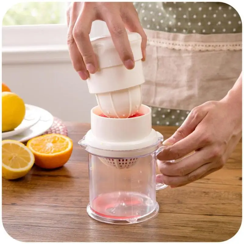 

Mini Manual Citrus Juicer Household Multifunctional Orange Lemon Juicer Potable Fruit Citrus Squeezer Machine Hand Press Cup