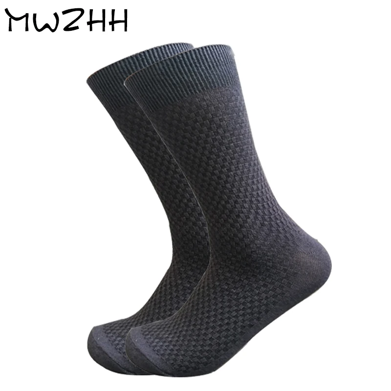 MWZHH الرجال جوارب بامبو الأسود تنفس مزيل العرق الرجال اللباس الجوارب عالية الجودة جوارب عمل طويل حجم 40-46 MWZHH الرجال جوارب بامبو الأسود تنفس مزيل العرق الرجال اللباس الجوارب عالية الجودة جوارب عمل طويل حجم 40-46