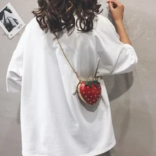 Кошельки для монет с цепочкой, красные женские уличные Сумки из искусственной кожи, женские сумочки в горошек, кошелек в консервативном стиле, ежедневный подарок для девочки с клубничкой, Bolso