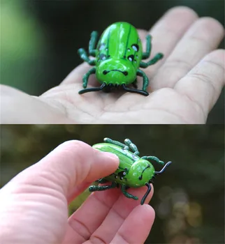 

New Design Mini Electronic Dog Cat Toy Interactive Walking Insect Toy For Cat Cute Ladybird Beetle Shape Cat Pet Toys 5x4cm