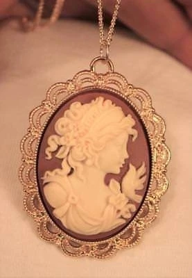 Scalloped Rim Caramel & Cream Lady with Bird Cameo Goldtone Pendant Necklace