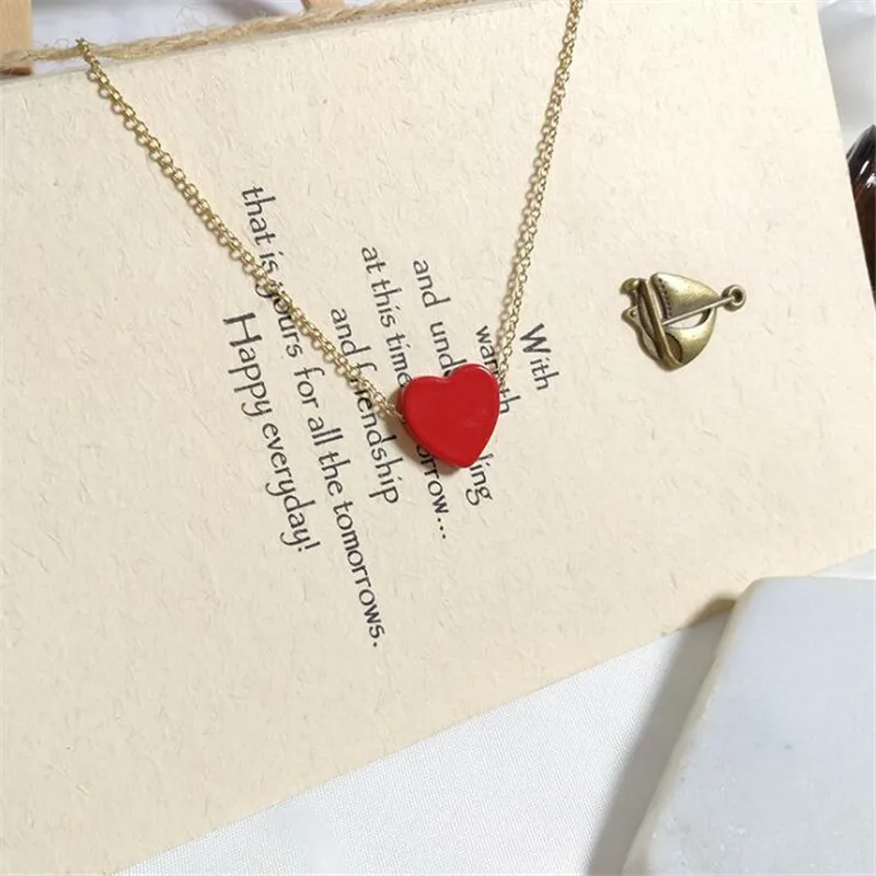 

Classic Red Heart Pendant Choker Necklaces Fashion Gold Color Chain Love Necklace for Women Short Chockers Collar Jewelry