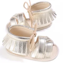 Летняя детская обувь с кисточками мягкая нескользящая обувь для кроватки Мокасины сандалии для маленьких девочек от 0 до 18 месяцев