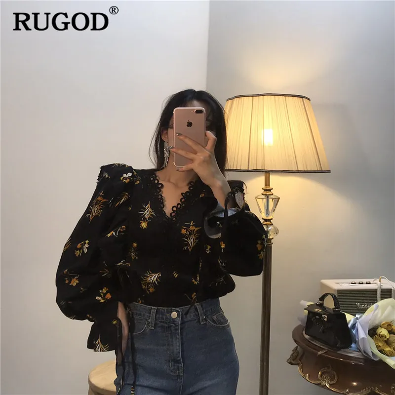 

RUGOD Women shirts Fashion Ruffles V neck Hollow out Flare Sleeve Blouse Casual Printed lady tops tee shirt femme manche longue