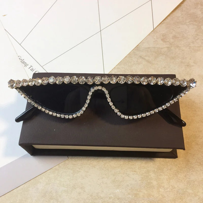 

Sunglasses Women Luxury Brand glasses Metal jewel with Rhinestone Decoration Cat Eyes Sunglasses Vintage Shades Oculos