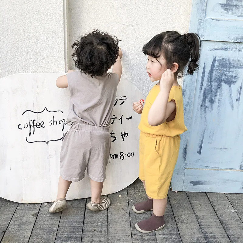 

Summer 2019 Children Sleeveless Solid Color Suit Baby Girls and Boys Cotton Tops+ Shorts Two-pieces Suit Toddler Casual Clothes