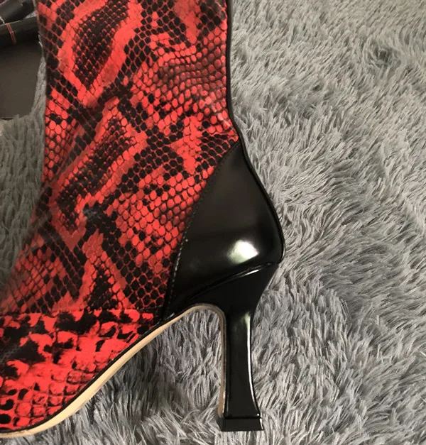 Женская обувь с квадратным носком из змеиной кожи; ботинки на высоком каблуке-шпильке; Женские Кожаные Ботинки martin разных цветов; женская обувь; сезон осень-зима