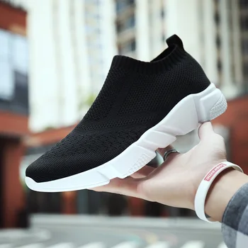 

2019 Brand Summer Men Socks Sneaker Breathable Mesh Male Running Shoes Slip on Men Sport Shoes Loafers Boys Light Shoes Trainers