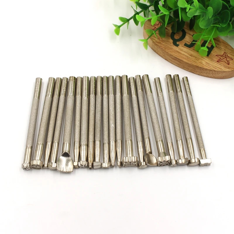 

20pcs Carving Stamp Tool Leather Working Saddle Making Tool Leather Printed Punch Stamps DIY Leathercraft Work Accessories
