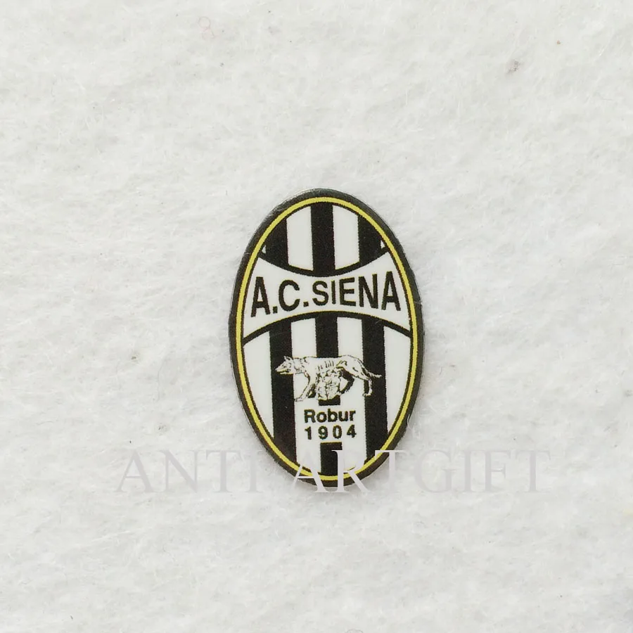 

2PCS Football badges Europe Team Print logo Wholesale 18MM