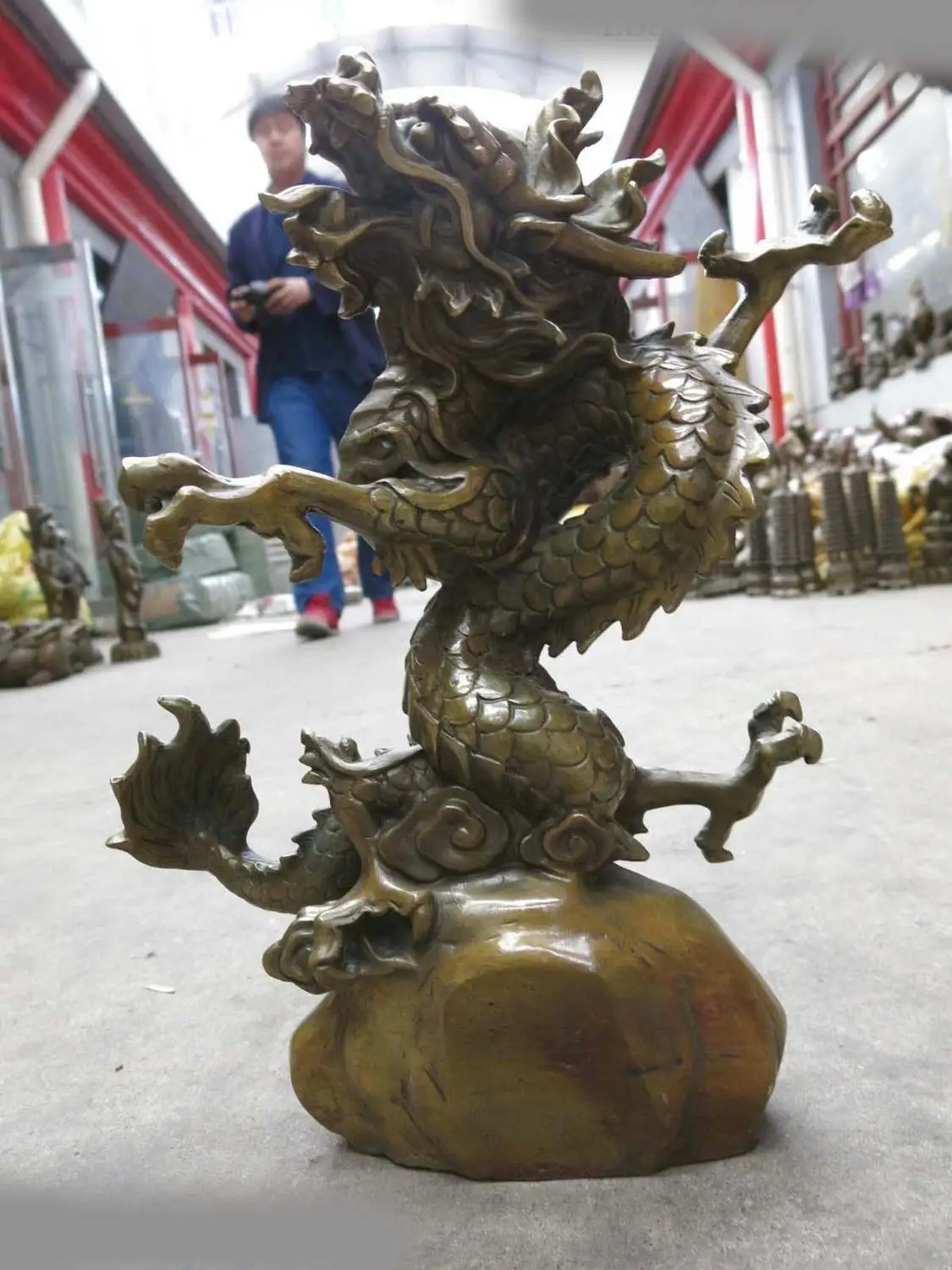 

Fine mythical creatures Bronze sculpture China carved lucky dragon copper Statue