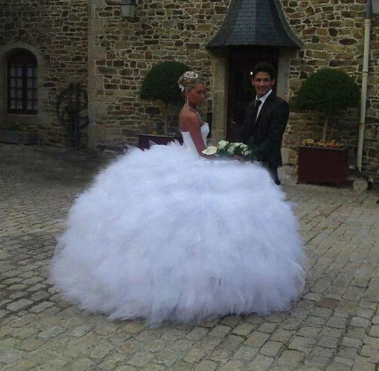 2014 New Ruffles Sexy Beaded Tulle Ball Gown Princess Wedding
