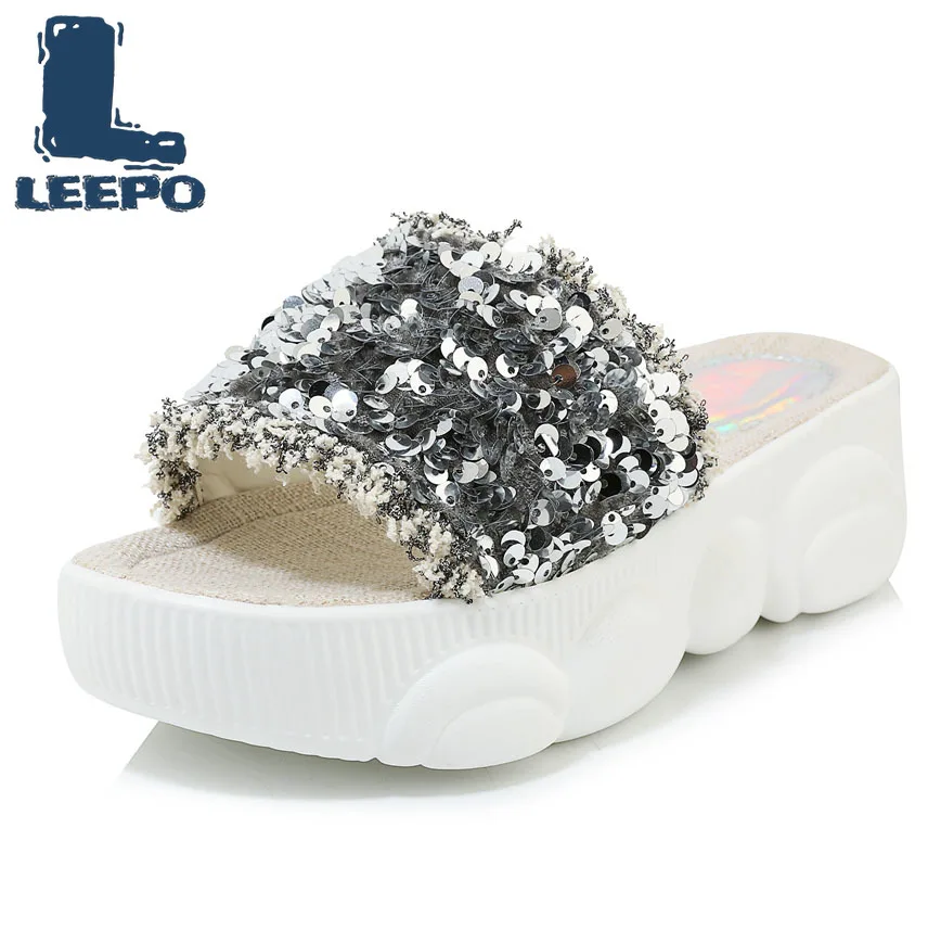 

LEEPO 2019 Summer Platform Slippers Women Ultra-light Comfort Flat Platform Sandals Shoes Woman Large Size Slippers Bling Slides