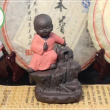 Чайная фигурка для набора Кунг Фу Ча Молодой монах текущих вод и высоких гор(красная одежда