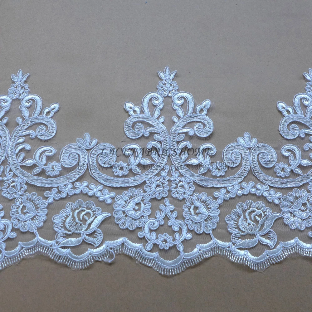 

La Belleza 5 yards 8''(21CM) off white/black/red/pure white cord Bilateral lace trim accent motif wedding veil