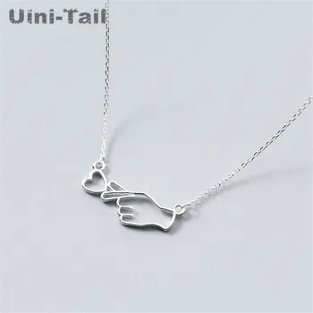 

Uini-Tail hot new 925 sterling silver heart necklace Korean cute girl hand-shaped love pendant small fresh jewelry GN678