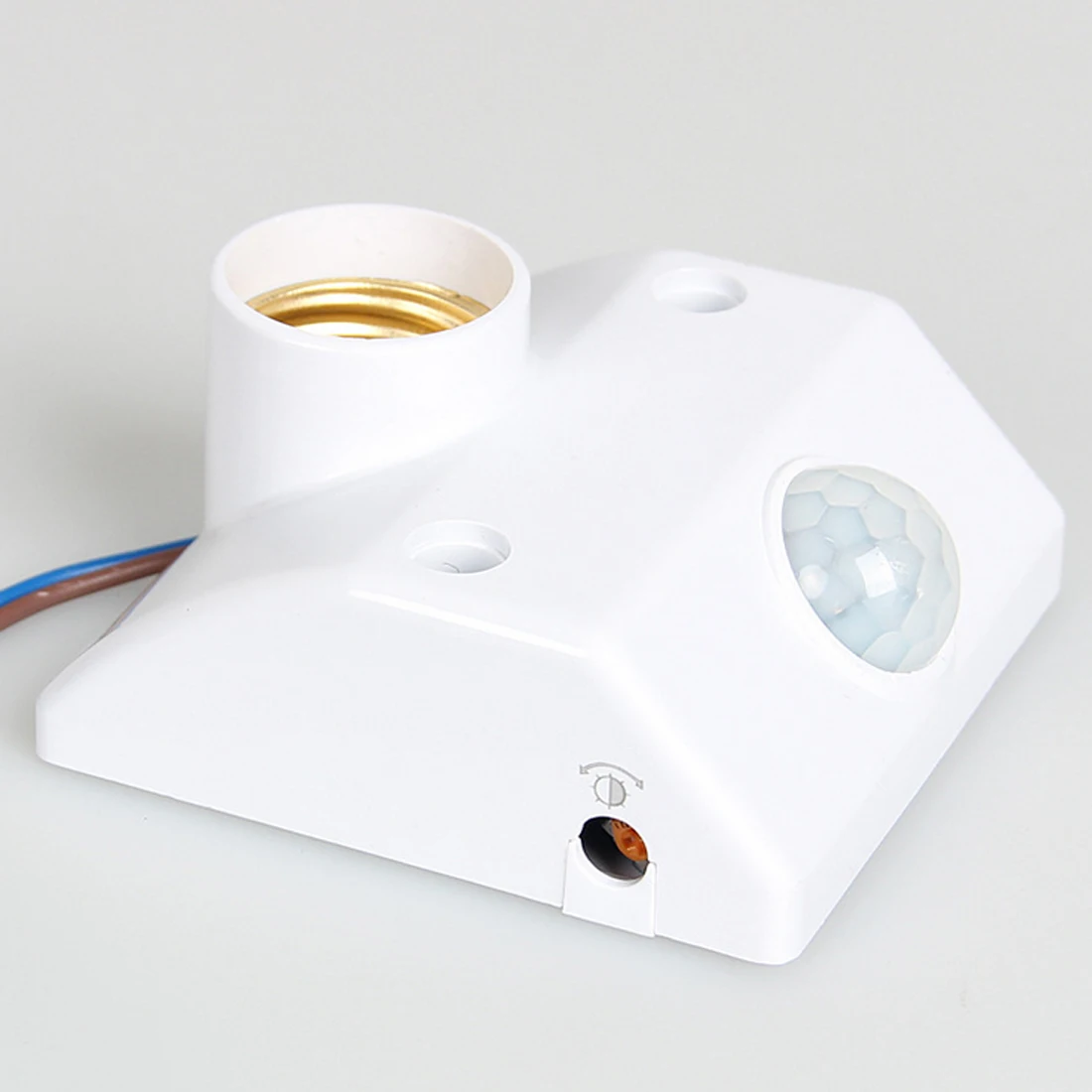 

High QualityE27 AC220 50/60HZ Infrared Motion Sensor Automatic Light Lamp Holder Switch Intelligent Light Motion Sensing Switch