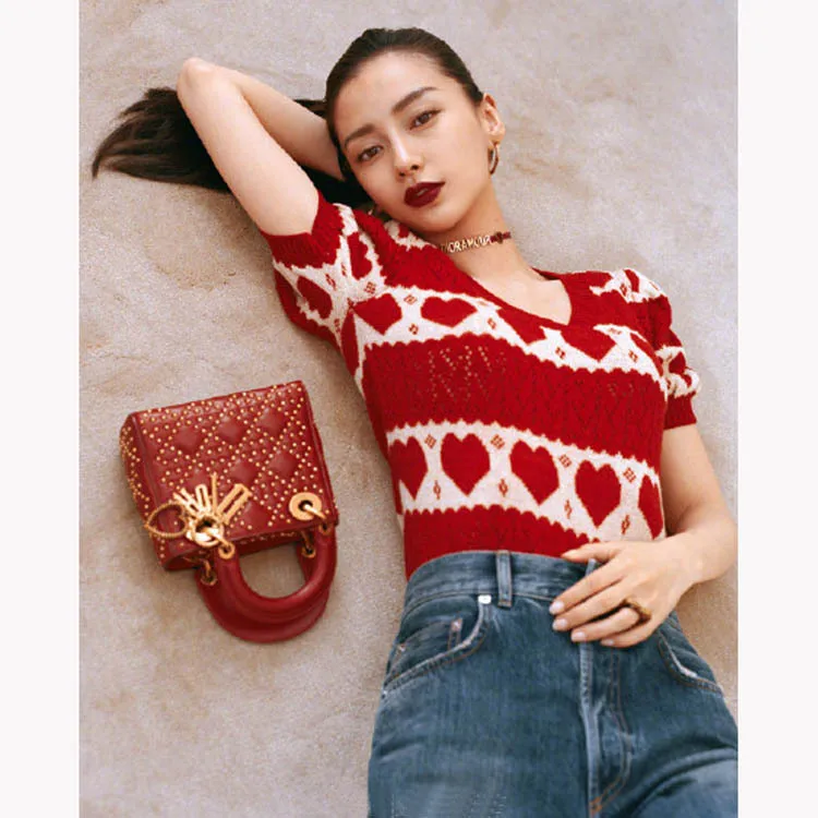 2019 Spring Yang Ying the same v collar red love hook slimming sweater blouse Pullovers Short V-Neck sweater clothes women