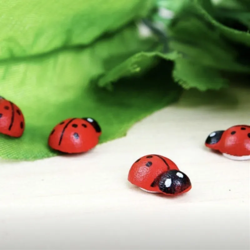 20-200pcs DIY Wooden Mini Ladybird Ladybug Sticker Kids Painted Adhesive Craft 20-200pcs DIY Wooden Mini Ladybird Ladybug Sticker Kids Painted Adhesive Craft