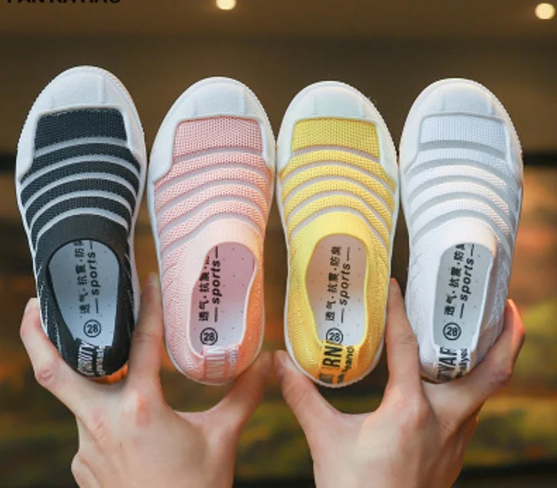 

Fashion children's net shoes autumn Korean version of the breathable flying woven mesh men and women baby a pedal casual shoes