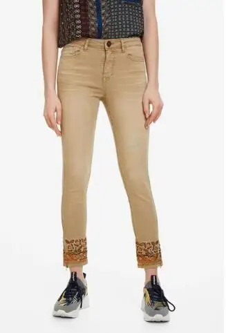 

new 2019 spring and autumn tight pants in spanish A pair of jeans 013