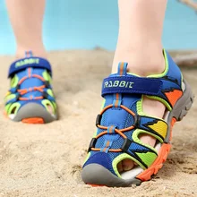Сандалии для мальчиков; летняя детская пляжная обувь; спортивная мягкая Нескользящая Студенческая детская обувь; Повседневные Дышащие резиновые сандалии с вырезами