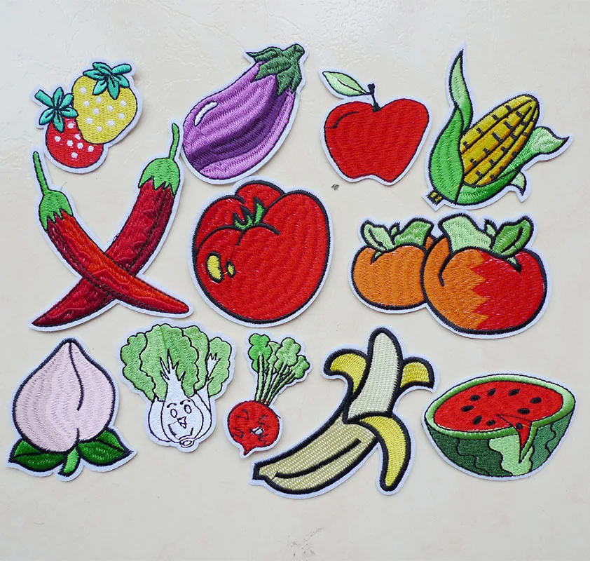 

1Pcs Strawberry Foods Fruits Embroidery Iron on Patches for Stickers Clothes Appliqued Sewing Stripes Badges Garment Accessories