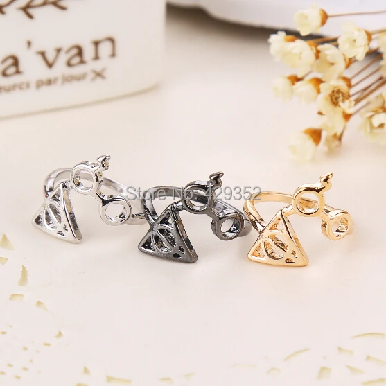 

Euro-American Hot Sale Harry And The Deathly Hallows Glasses Artifact Ring For Men and Women 24pcs/lot 3 Color Option